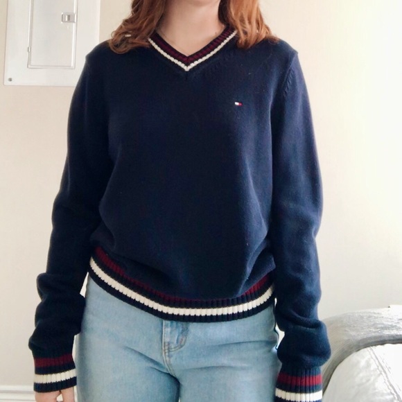 TOMMY HILFIGER KNIT SWEATER - Picture 2 of 2